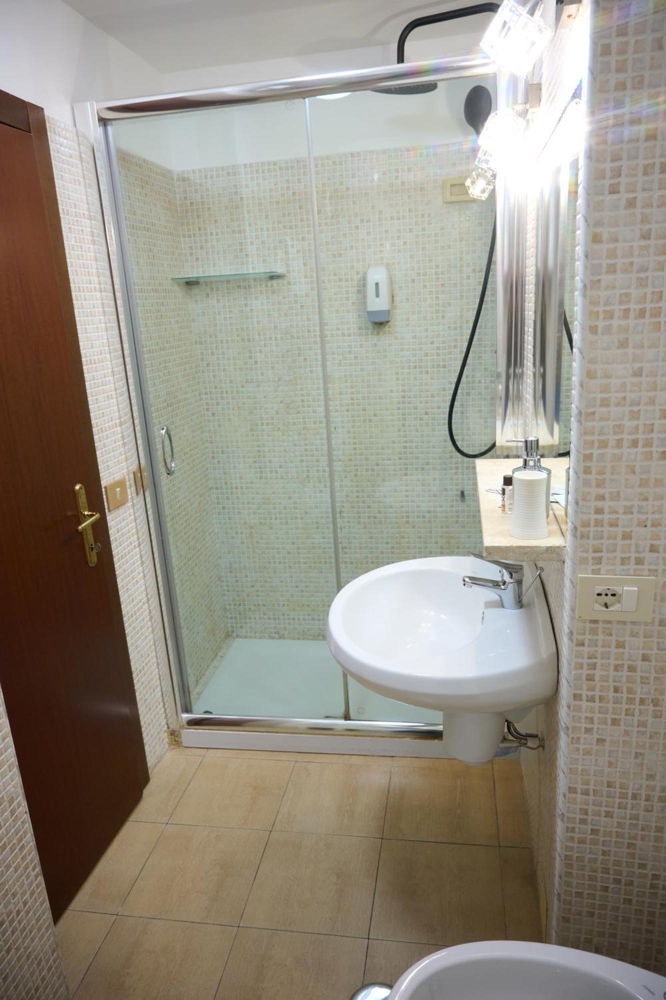 On The Rainbow B&B Roma Ngoại thất bức ảnh